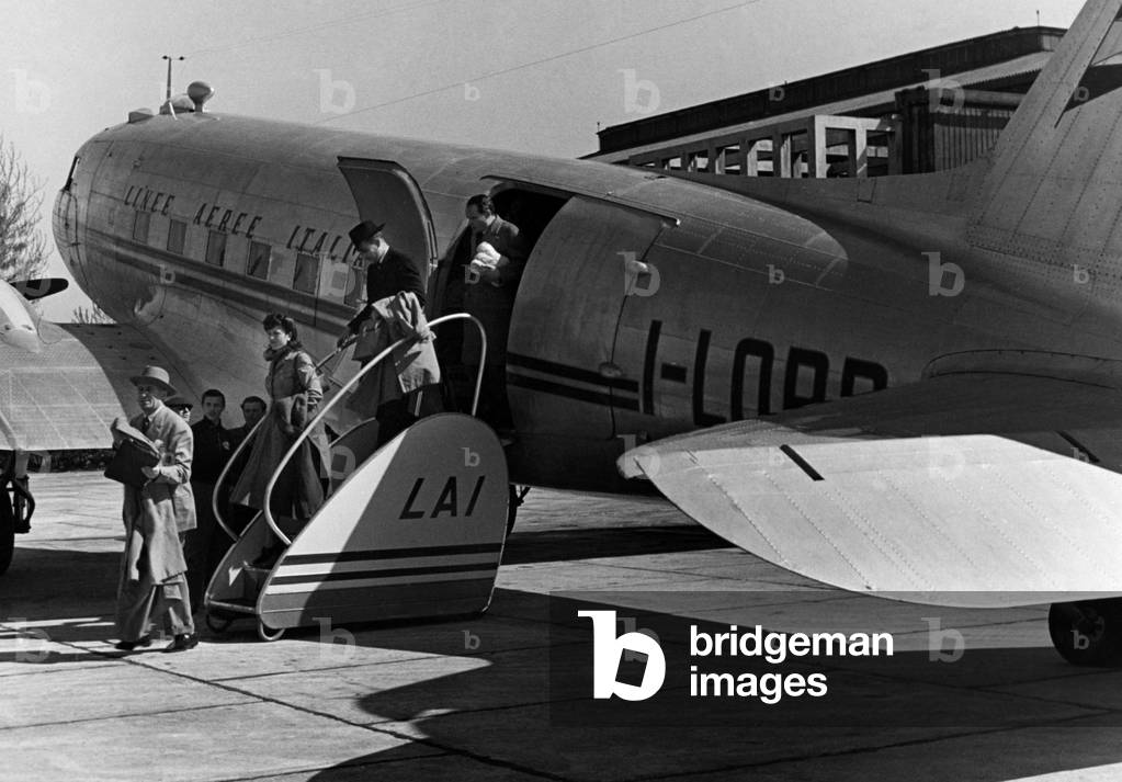 Lai, Linee Aeree Italyne, 1950 (b/w photo)