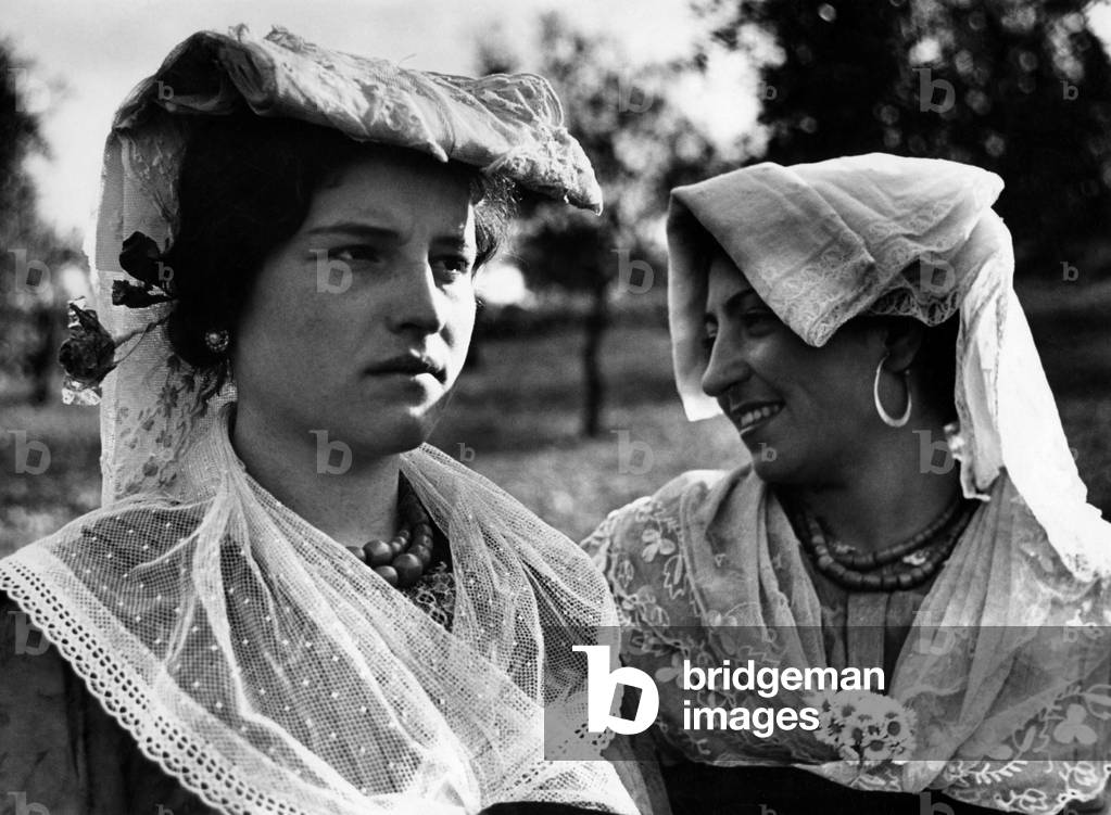 Typical Costumes, Anticoli Corrado, Lazio, Italy 1930 (b/w photo)