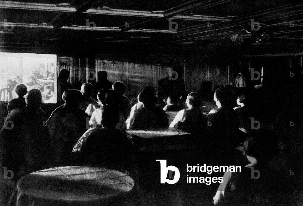Giulio Cesare Transatlantic, Tourists at the Cinema in Third Class, 1930 (b/w photo)