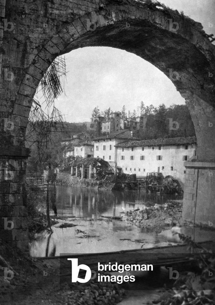Italy, Friuli, Gorizia, 1916 (b/w photo)