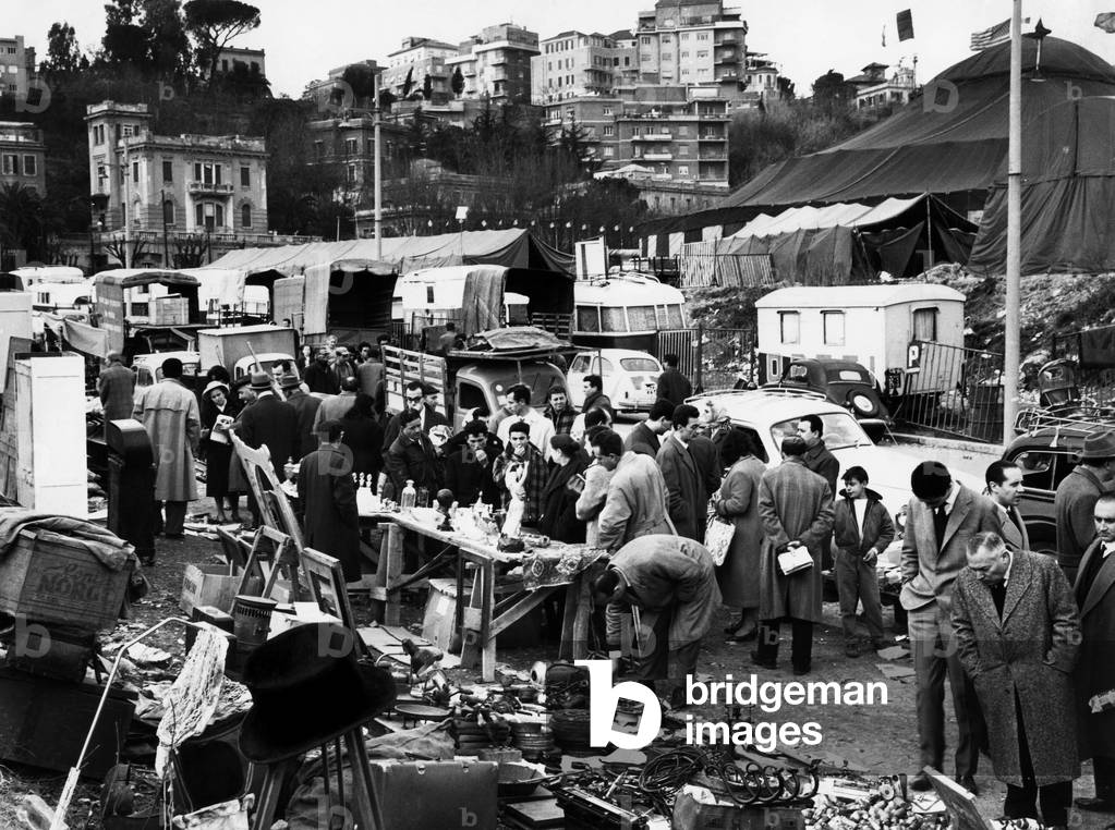 Rome, market of scrap and mechanical bolts, 1962 (b/w photo)