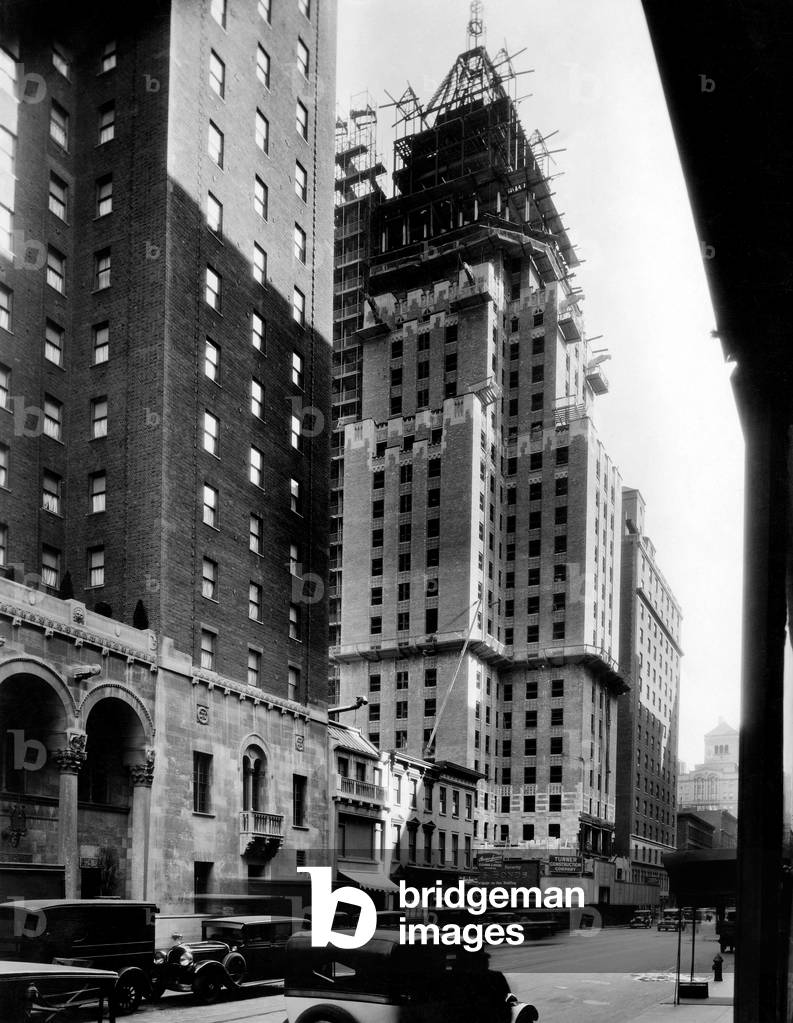 New York, Lexington Hotel Under Costruction (b/w photo)