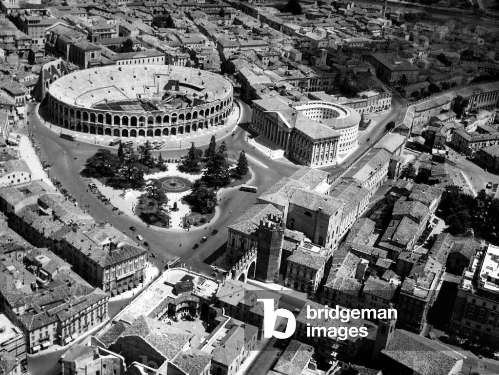 Italy, Veneto, Verona, Aerial View With the Arena, 1955 (b/w photo)