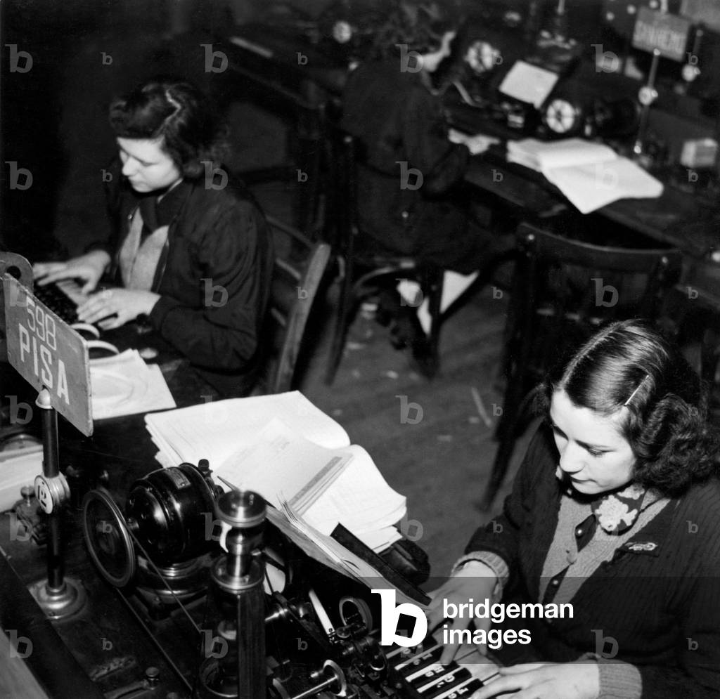 TelegraphiSt. 1940-50 (b/w photo)