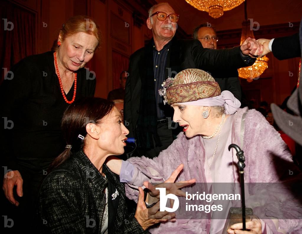 Luciana Savignano, Valentina Cortese, 2000 (photo)