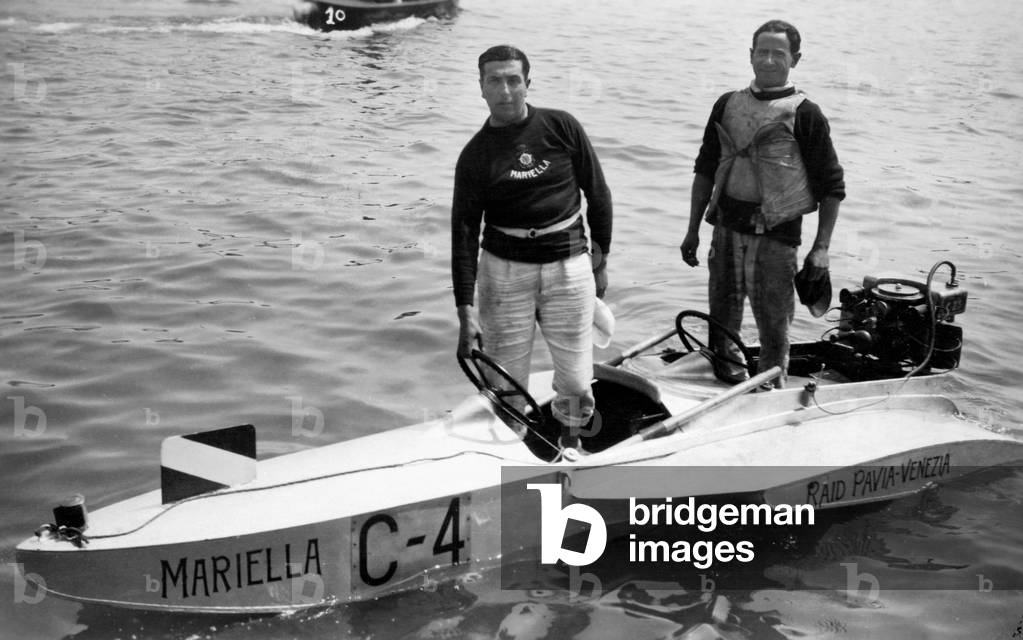 Raid Pavia Venezia, 1930 (b/w photo)