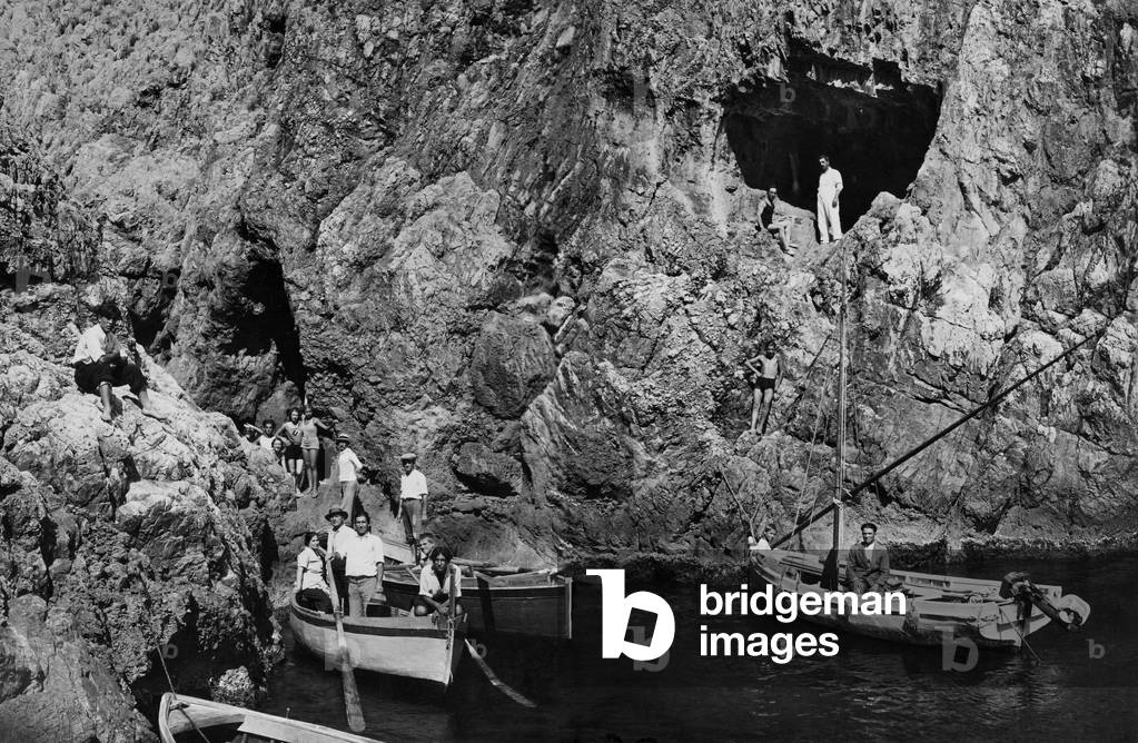 Italy, Campania, Amalfi CoaSt. bathers, 1950-60 (b/w photo)