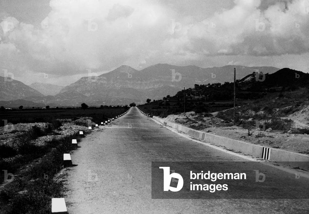 Road tirana-durazzo, 1940 (b/w photo)