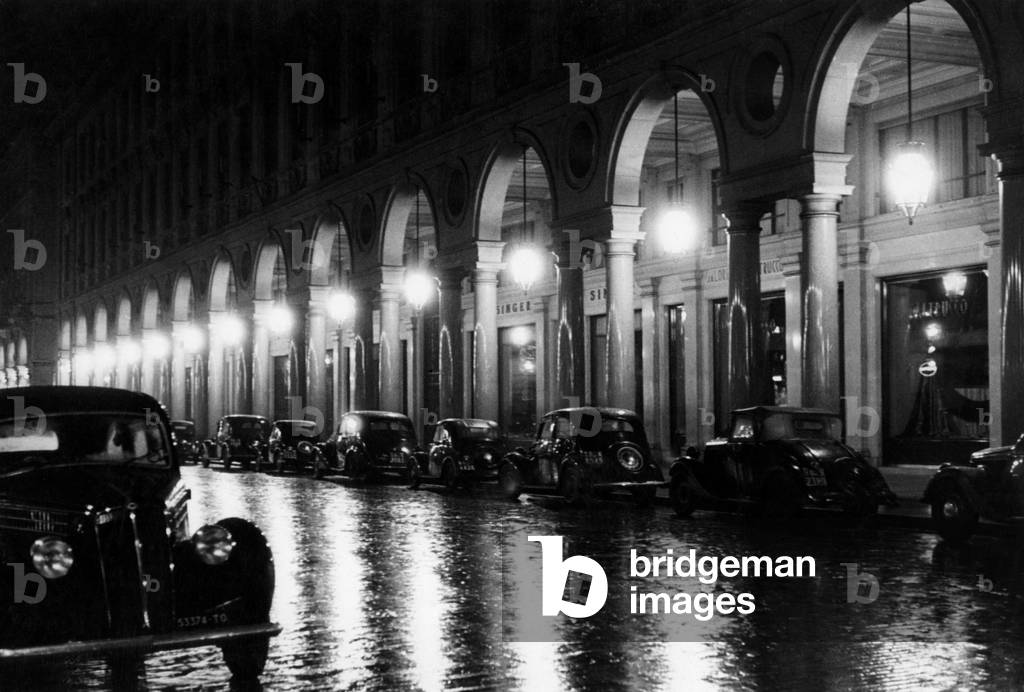 Night, Turin, Piemonte, Italy, 1920-30 (b/w photo)