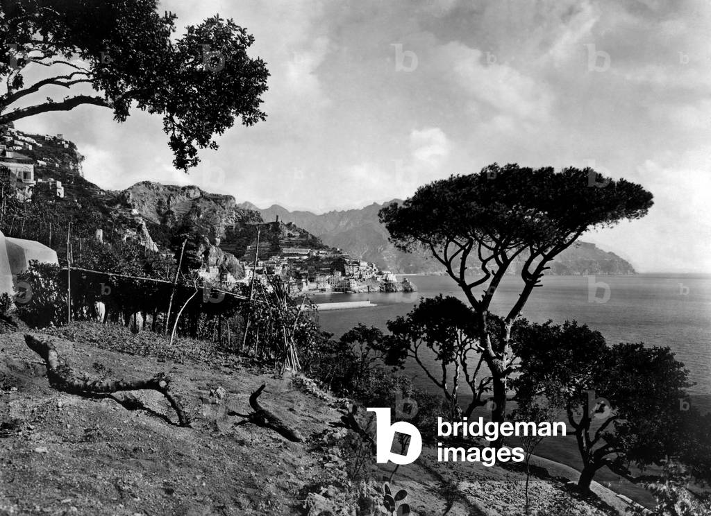 Italy, Campania, the Amalfi CoaSt. 1910-20 (b/w photo)