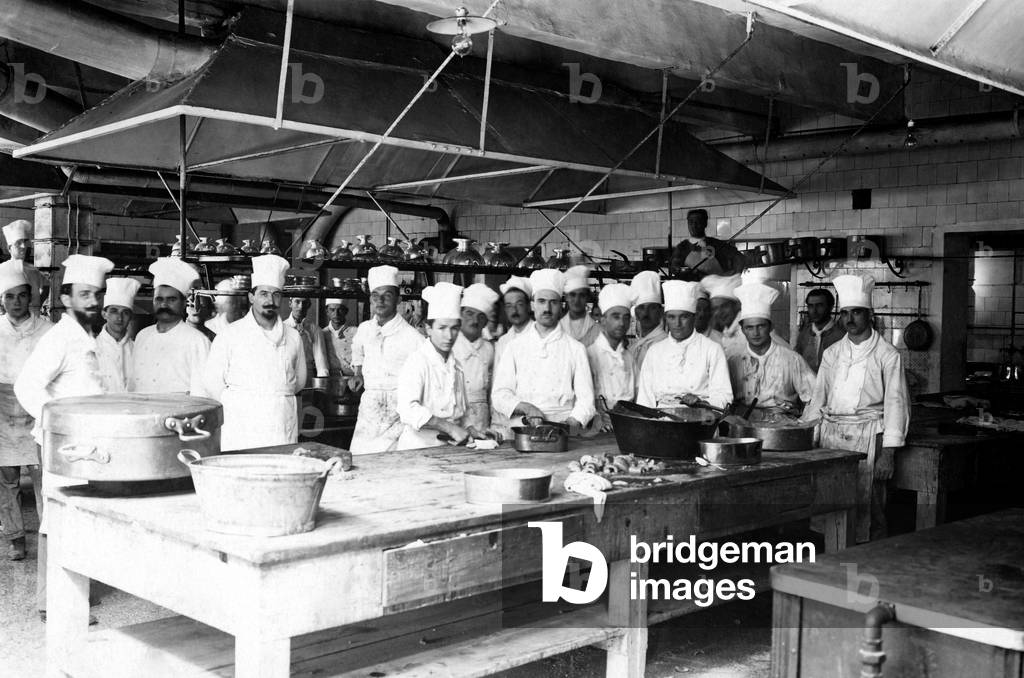 Hotel Excelsior Palace in Venice, Cooks (b/w photo)