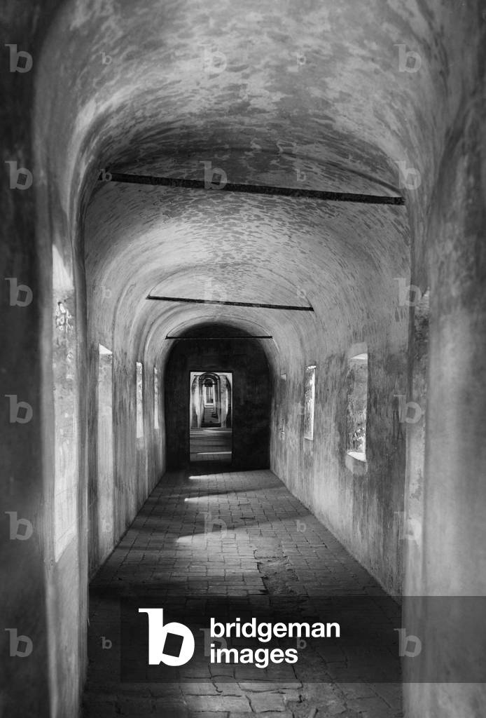 Rome, a corridor of Castel Sant'Angelo, 1930 (b/w photo)