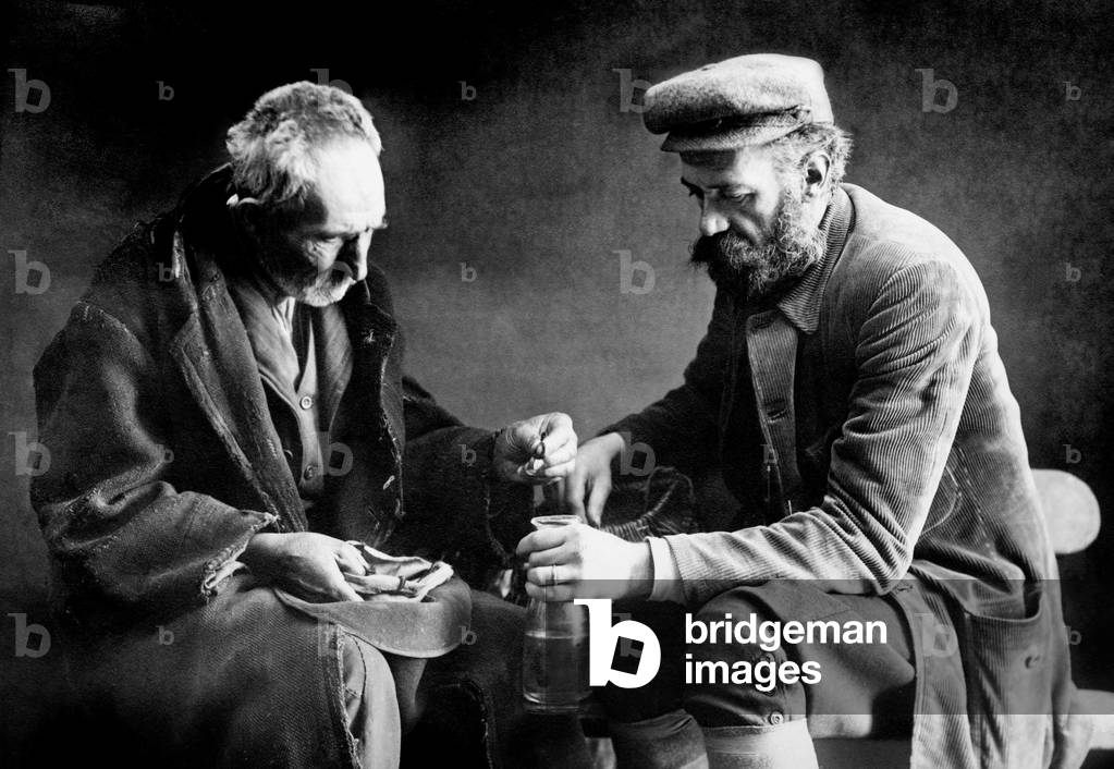 Italy, Mignattaro, Healer With Bloodsuckers, 1910 (b/w photo)