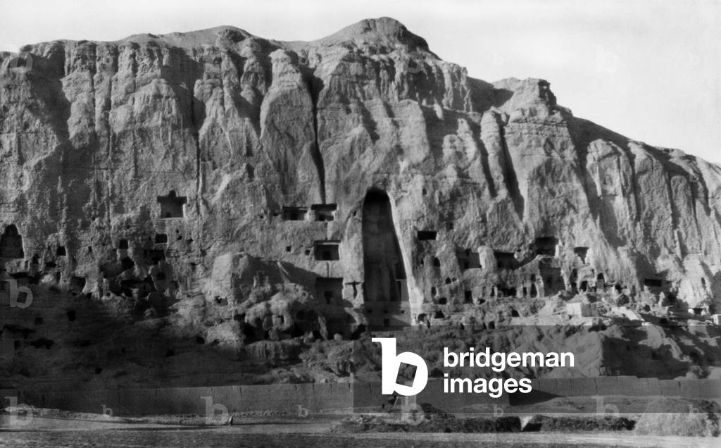 Asia, Afghanistan, the Buddhas of Bamiyan, 1920 (b/w photo)