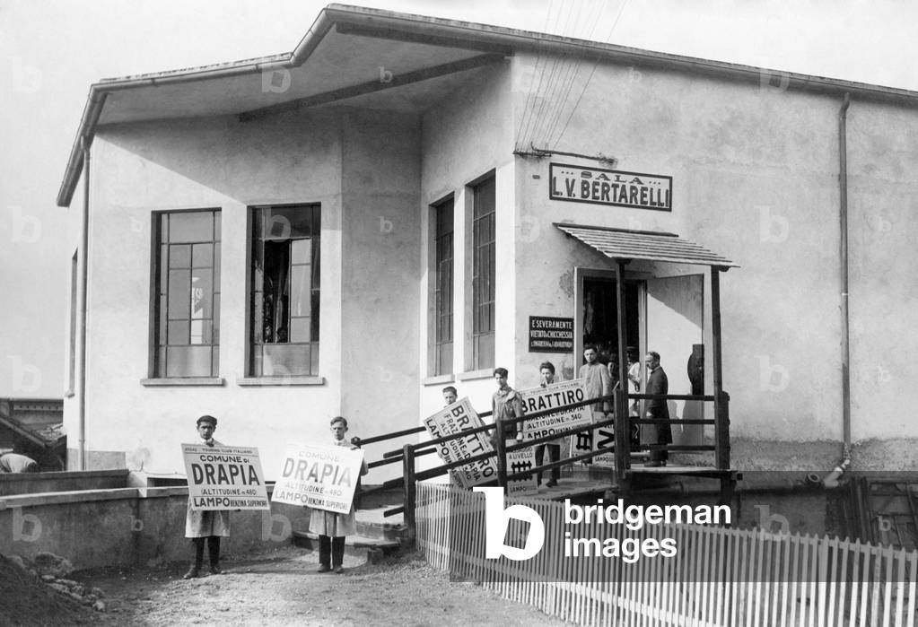 Hand Made Signs, 1910-20 (b/w photo)