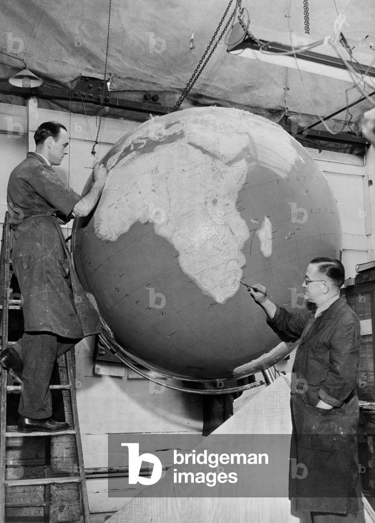 Globe, 1957 (b/w photo)