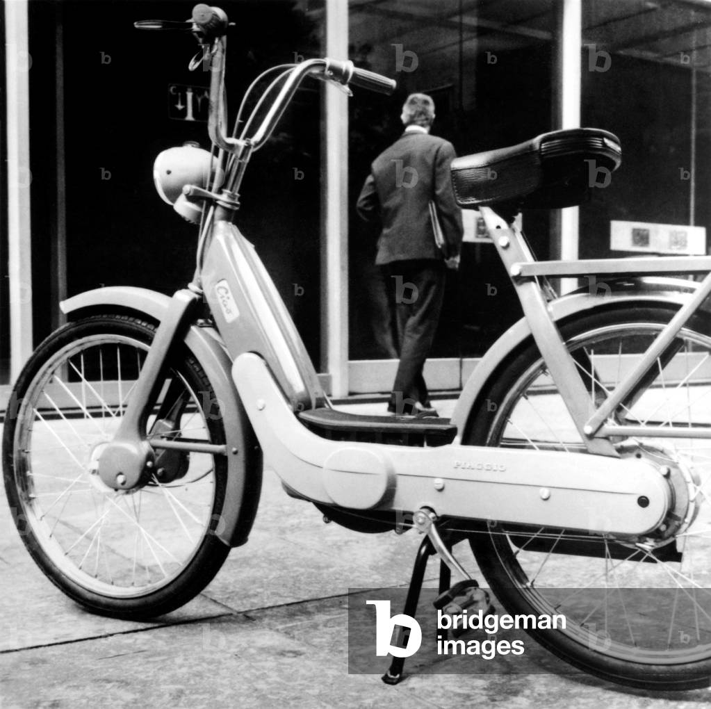 Ciao Piaggio, Italy 1968 (b/w photo)