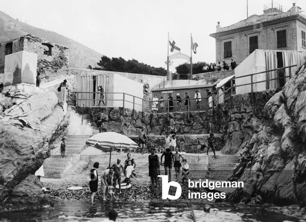 Quinto Beach, Genova, Liguria, Italy, 1920 (b/w photo)