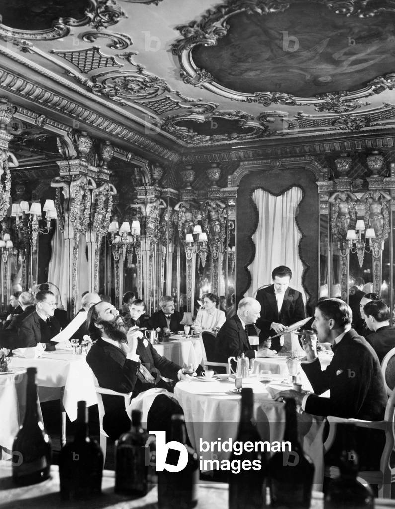 London, Caftè Royal, 1965 (b/w photo)