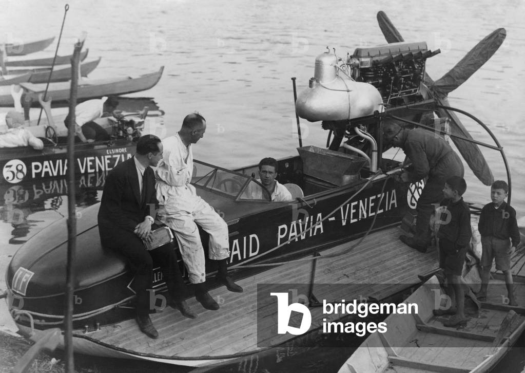 Italy, Sailing Raid Pavia-Venezia, Airboat, 1930 (b/w photo)