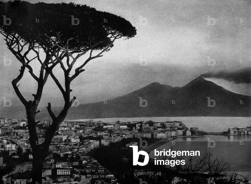 Service Eruption of Vesuvius in April 4, 1906 (b/w photo)