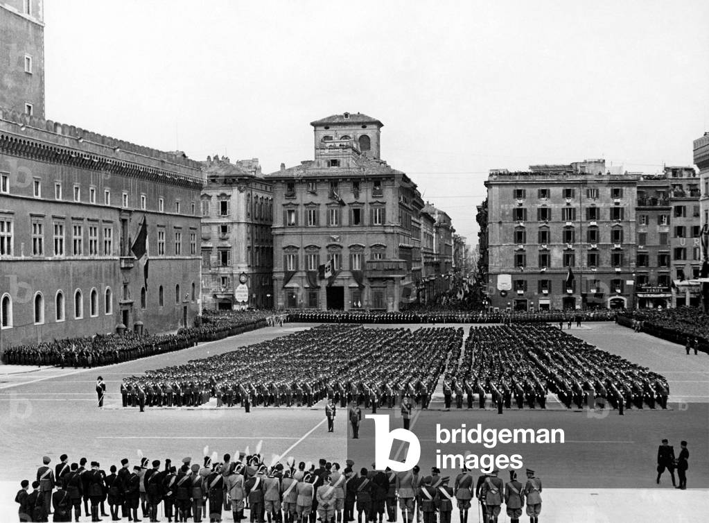 Rome, Vittoriano, Parade, 1937 (b/w photo)