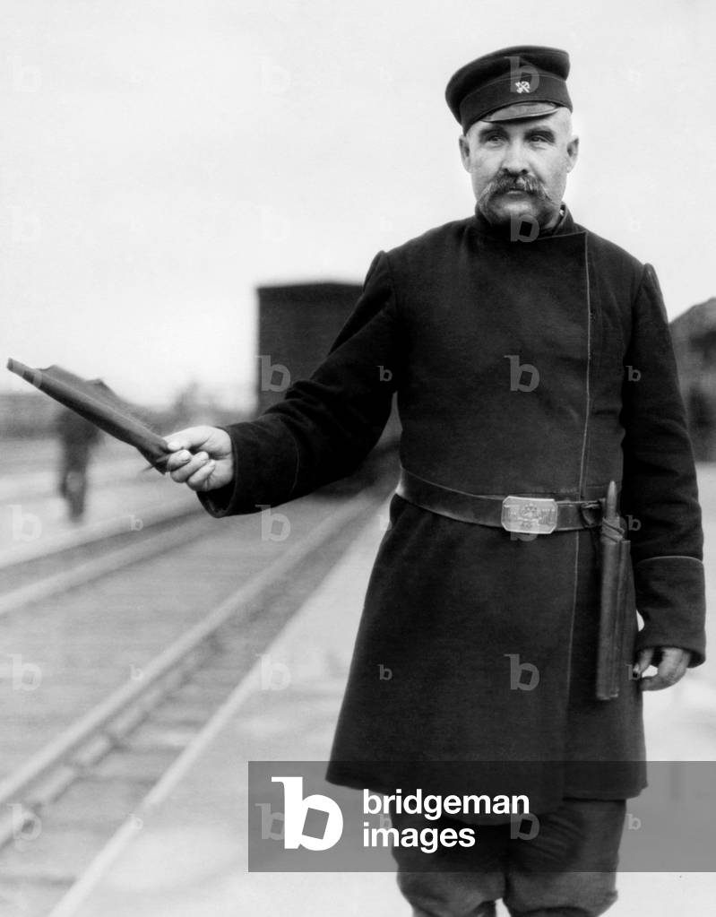 Soviet railroad worker, 1920-30 (b/w photo)