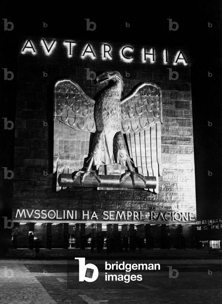 Italy, Rome, the emblem of the autarkic exhibition of the Italian mineral, 1938-39 (b/w photo)