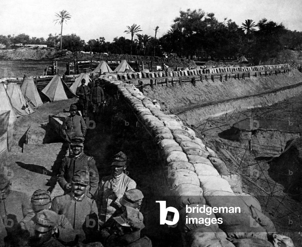 Italo-Turkish War, Tripolitania, Construction of the Field And Trench, 1912 (b/w photo)