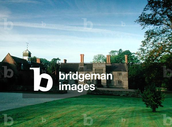 A view of the forecourt, Baddesley Clinton, Warwickshire (photo)