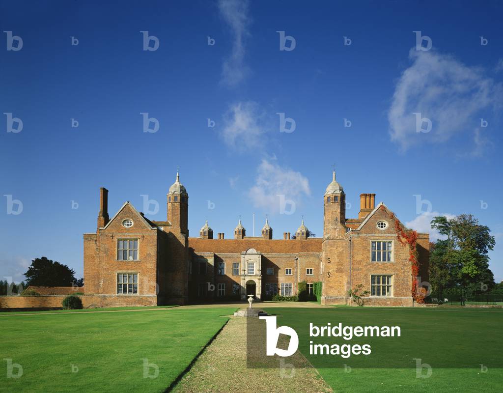 View of the east front (photo)