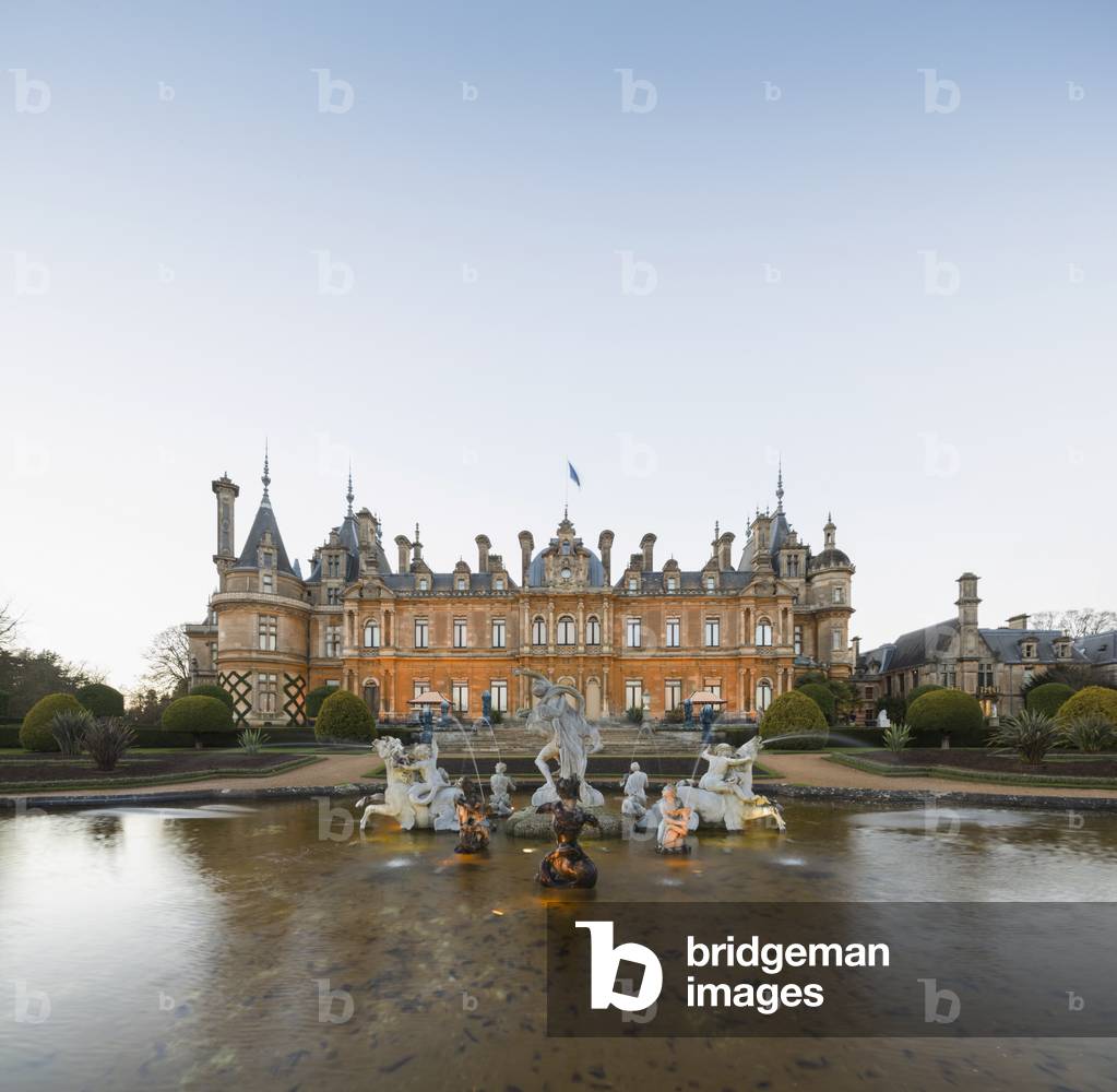 Garden front of Waddesdon Manor (photo)