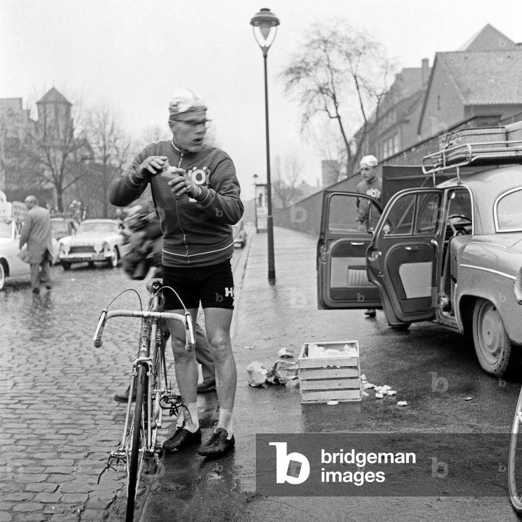 Photo of the 4th stage of International Afri Cola Germany cycle racing with the tour from Kassel to Hanover, Germany 1960s