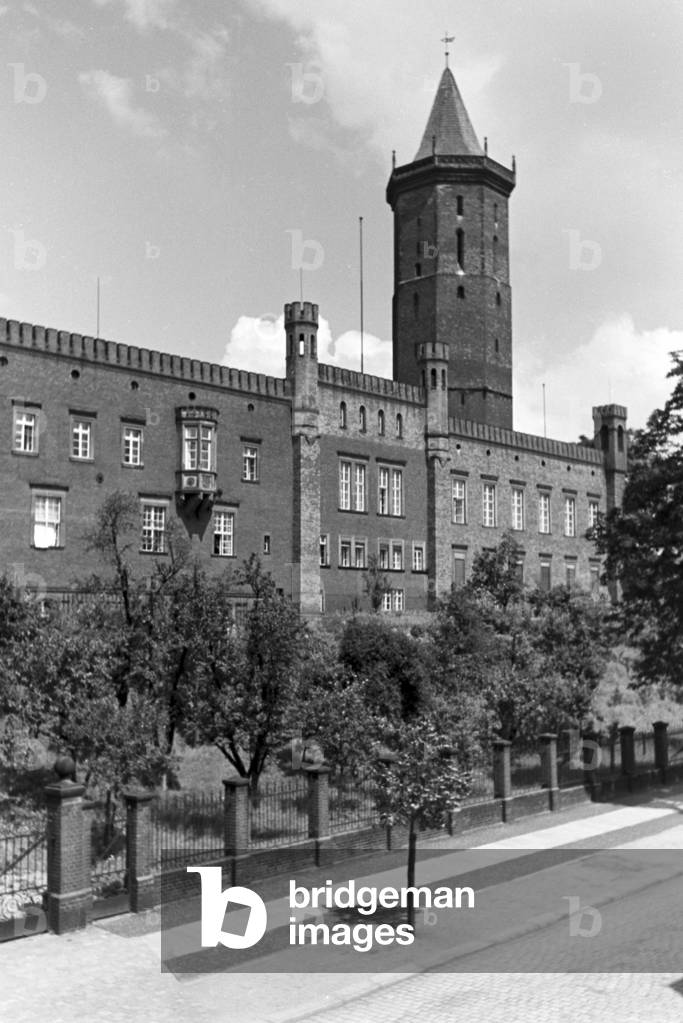A trip to Liegnitz, Germany 1930s (b/w photo)