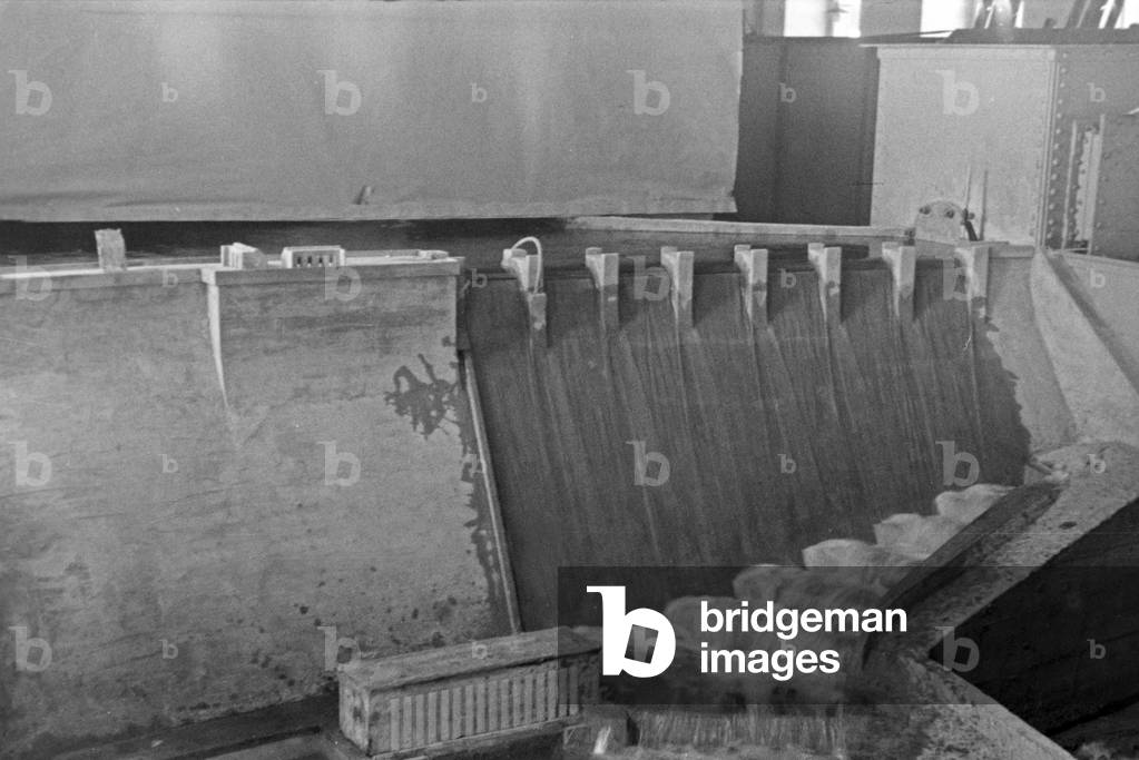At the river engineering laboratory at Karlsruhe, Germany 1930s (b/w photo)