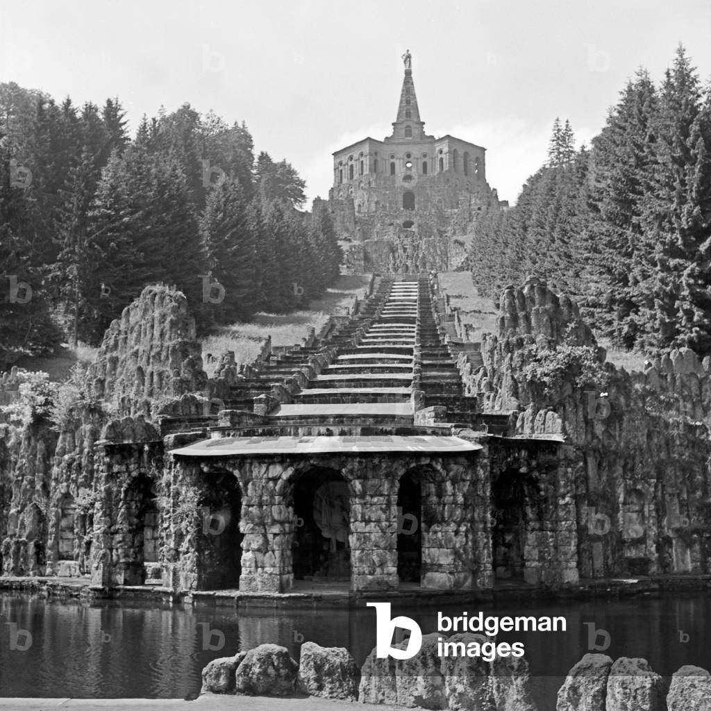 Copper sculpture of Hercules near Wilhelmshoehe at Kassel, Germany 1930s (b/w photo)