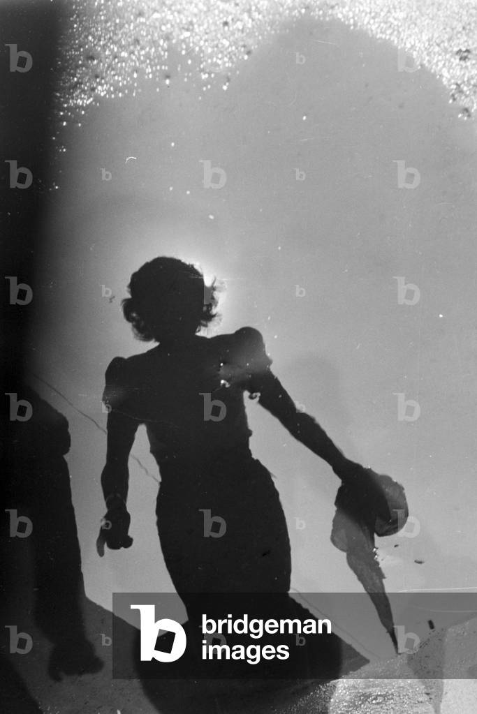 Shadow of a young woman, Germany 1930s (b/w photo)