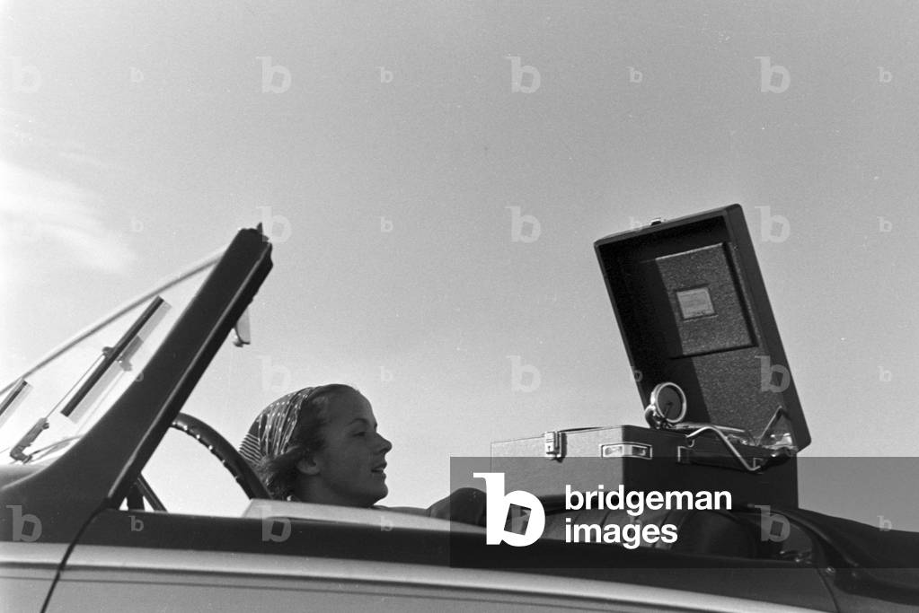 Vacation at the Baltic Sea, Germany 1930s (b/w photo)