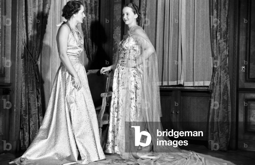 The princess of carnival in Mainz 1938, on the occasion of the 100th anniversary of the leading local carnival association (b/w photo)