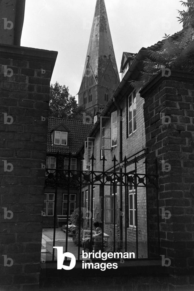 Around Luebeck cathedral, Germany 1930s (b/w photo)