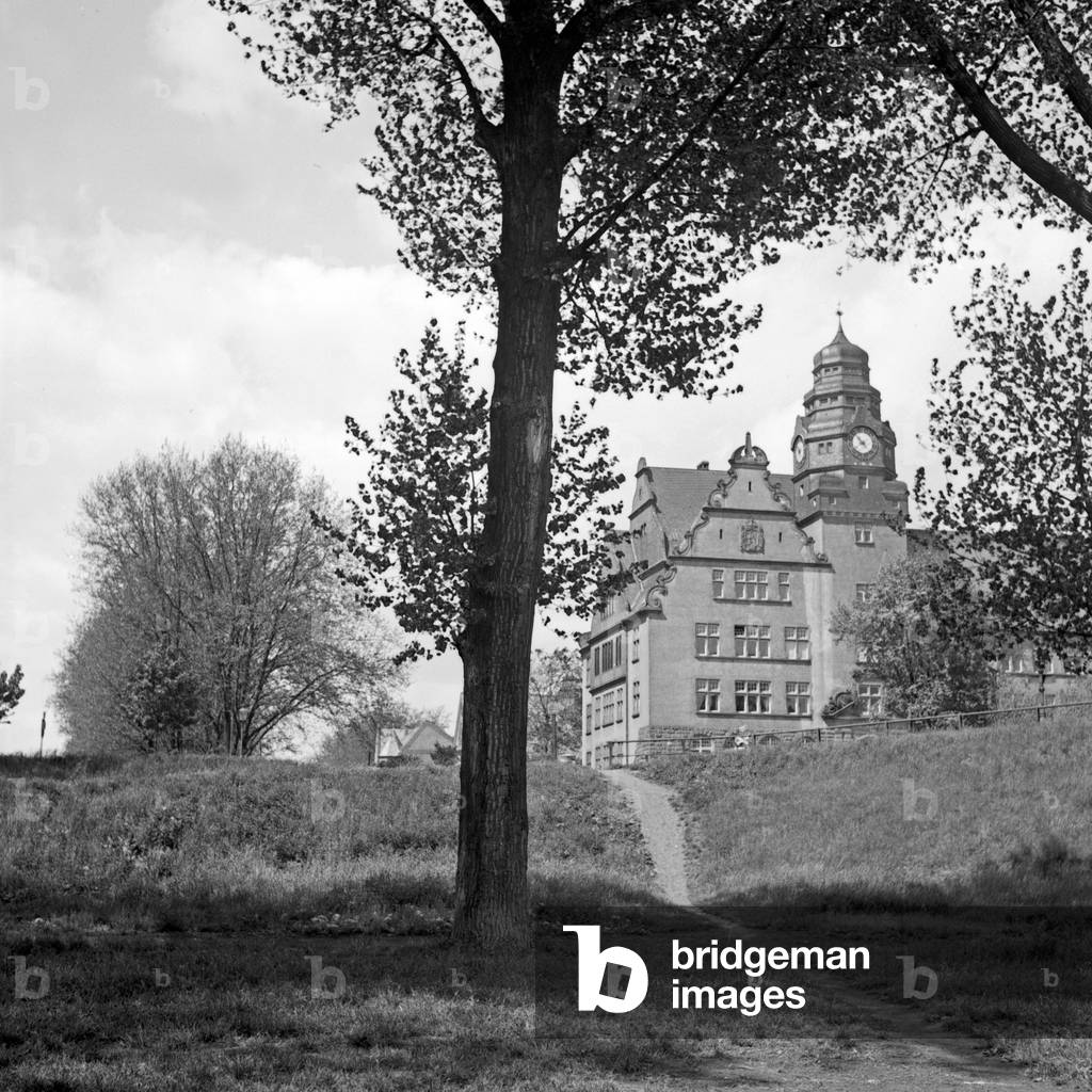 Villa near Worms, Germany 1930s (b/w photo)