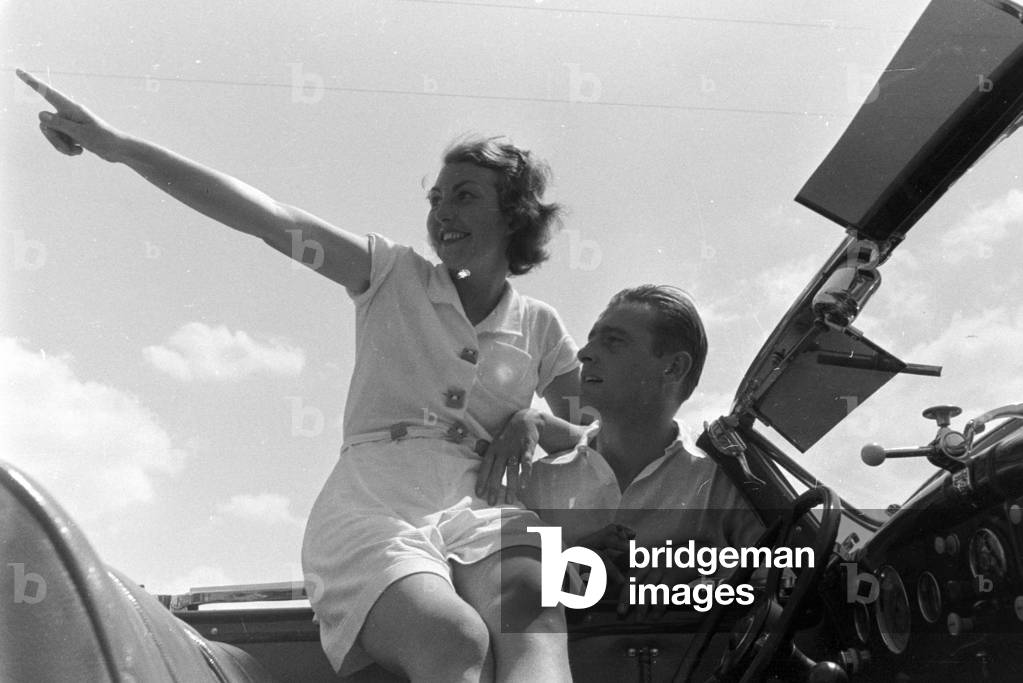 A trip to the Bohemian Forest with the Ford V8, Germany 1930s (b/w photo)