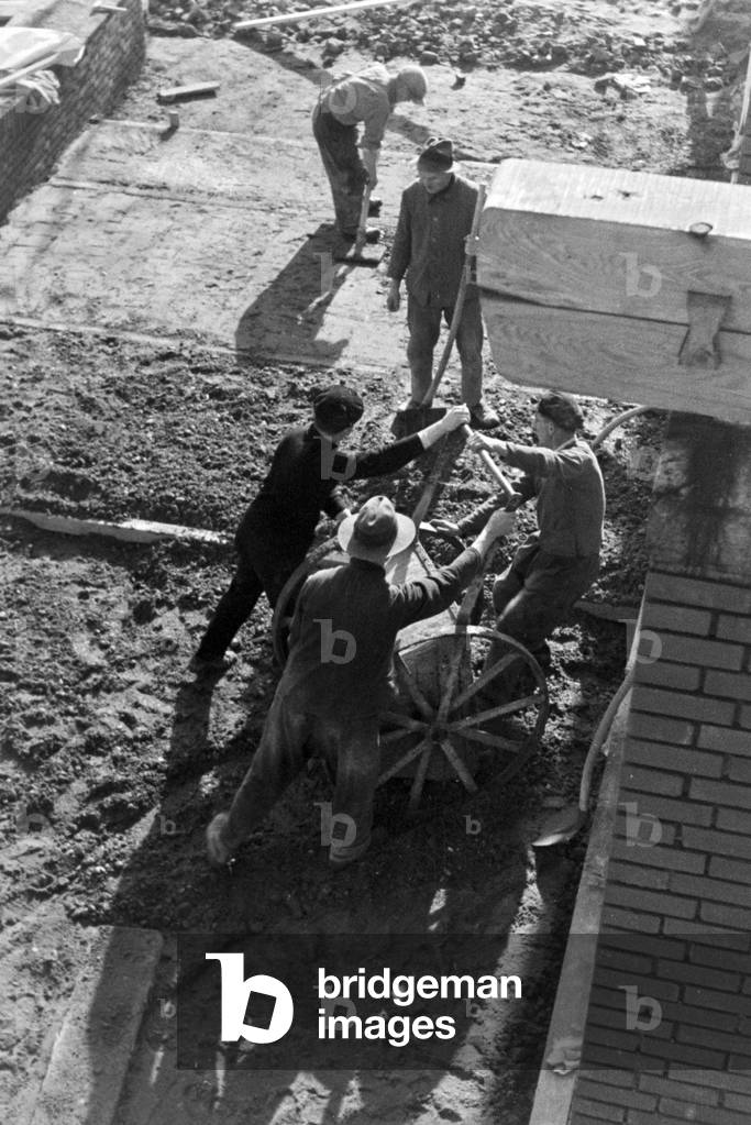 Planning, conceptioning and building the Reichsausstellung 