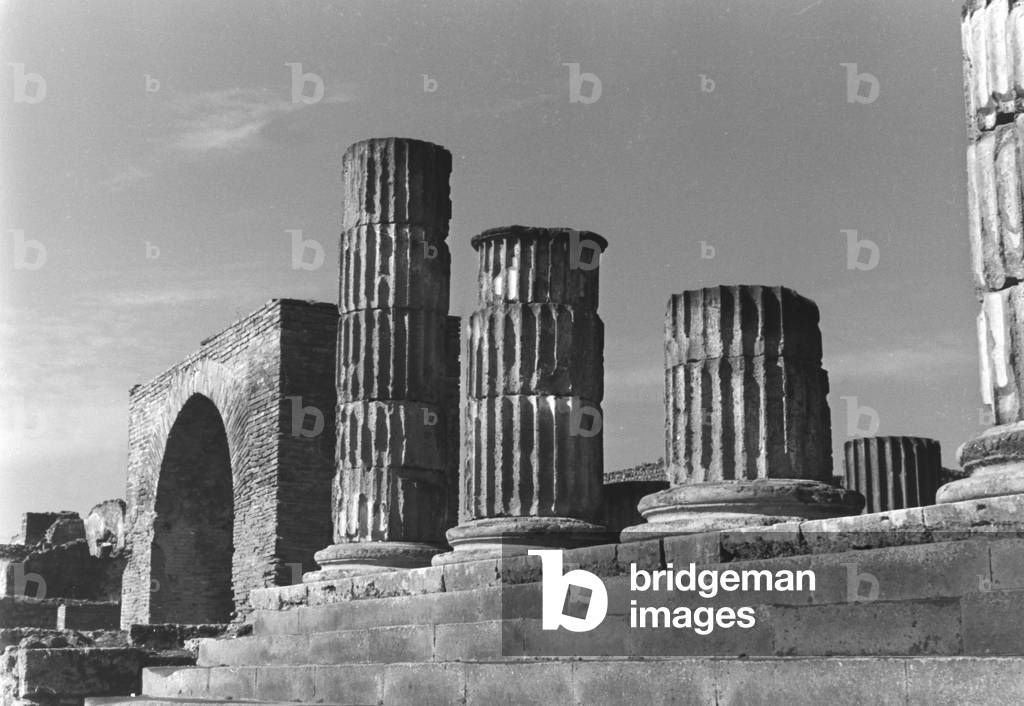 A trip to Italy, Italy 1930s (b/w photo)