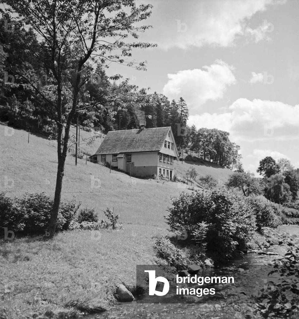 At the climatic spa Bad Rippoldsau Schapbach in the Black Forest region, Germany 1930s (b/w photo)