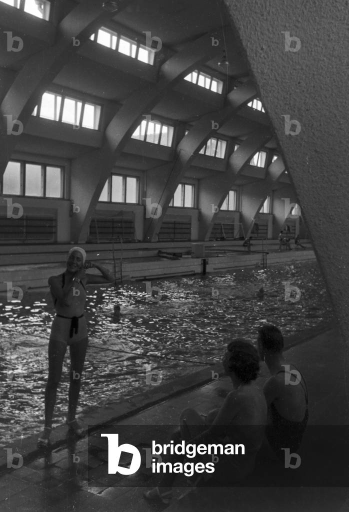 A trip to the historic indoor swimming pool in Heslach, Germany 1930s (b/w photo)