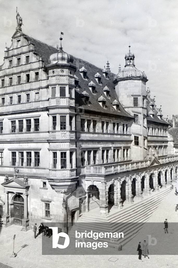 The big square in front of the impressive townhall in Rothenburg ob der Tauber, Germany 1930s (b/w photo)