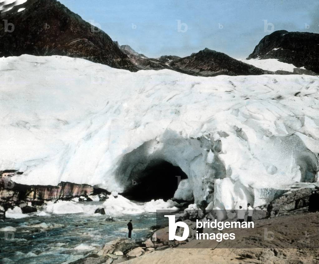 People at the Svartisen glacier