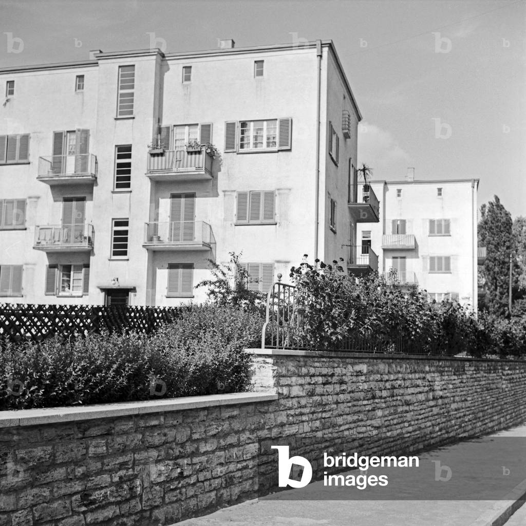 Housing estate at Stuttgart, Germany 1930s (b/w photo)
