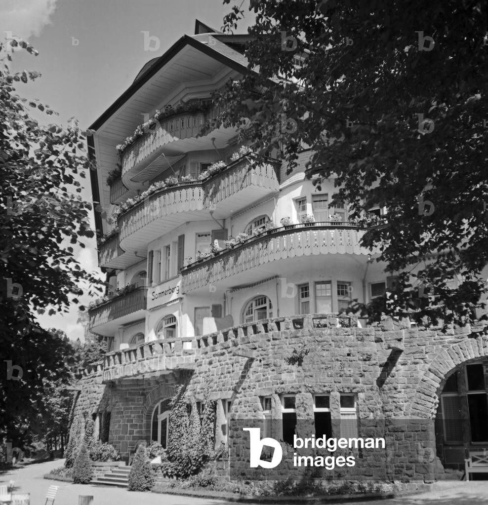 At the climatic spa Bad Rippoldsau Schapbach in the Black Forest region, Germany 1930s (b/w photo)